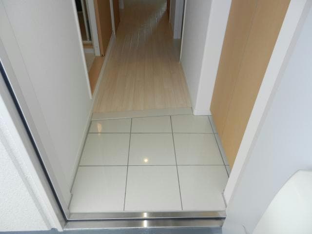 玄関 内房線/五井駅 徒歩10分 3階 築10年