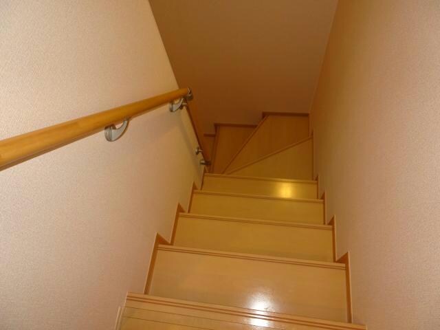 階段 内房線/五井駅 徒歩10分 2階 築10年