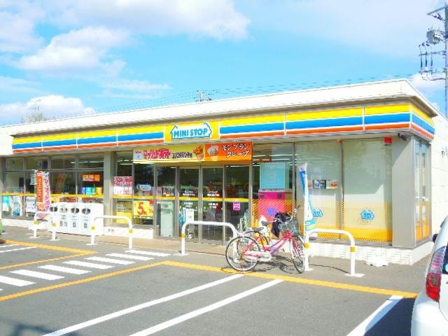 ミニストップ市原君塚3丁目店(コンビニ)まで436m※ミニストップ市原君塚3丁目店 サンシティ君塚