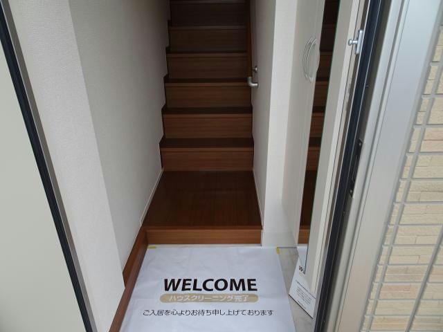 玄関 内房線/五井駅 徒歩11分 2階 築9年