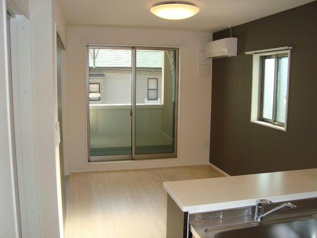  内房線/姉ケ崎駅 徒歩5分 2階 築9年