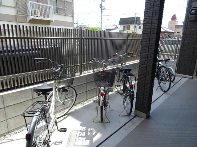 駐輪場 内房線/五井駅 徒歩6分 1階 築9年
