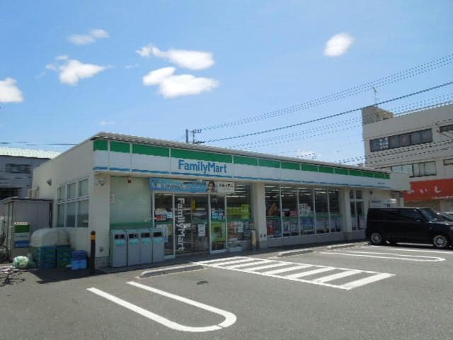 ファミリーマート市原五井中央西店(コンビニ)まで288m※ファミリーマート市原五井中央西店 内房線/五井駅 徒歩6分 1階 築9年