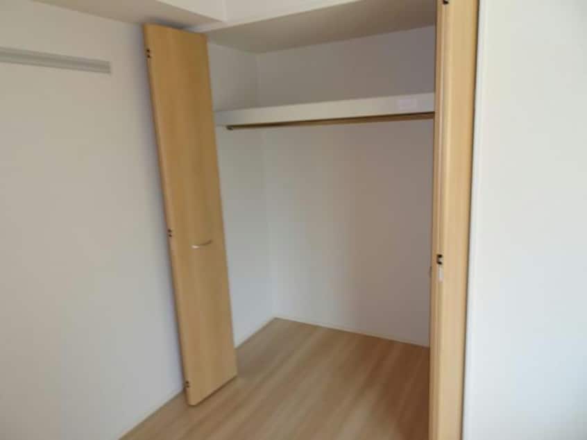 クローゼット 内房線/五井駅 徒歩28分 1階 築9年