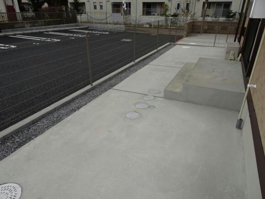 テラス 内房線/八幡宿駅 バス15分菊間団地前下車:停歩10分 1階 築9年