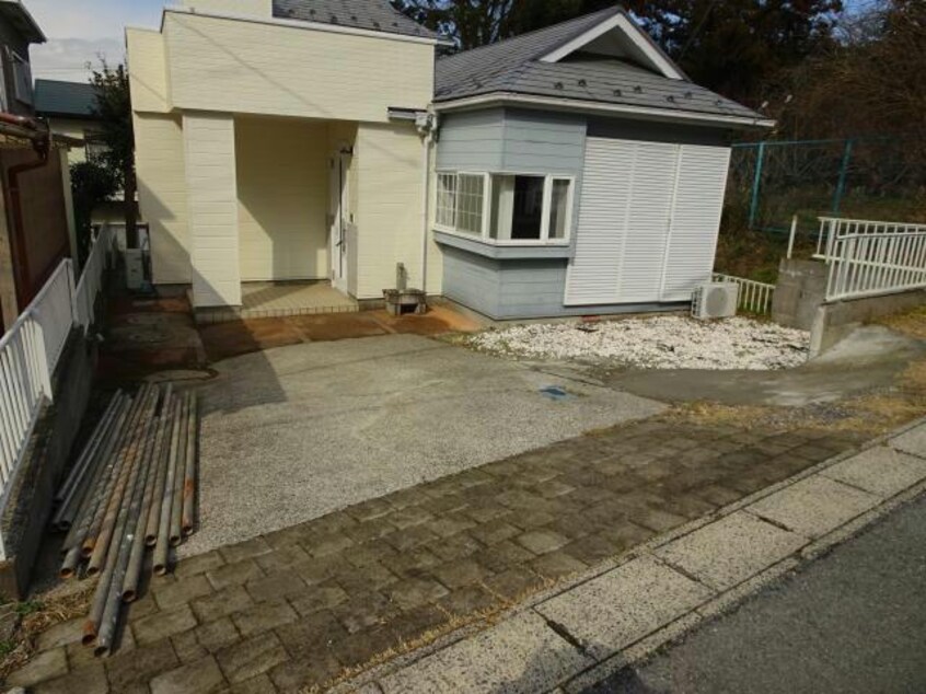 駐車場 江子田貸家