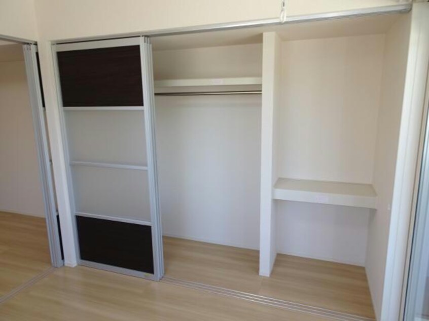 クローゼット 内房線/姉ケ崎駅 徒歩14分 3階 築7年