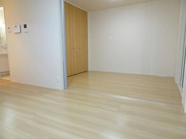 洋室 内房線/五井駅 バス14分藤井下車:停歩8分 1階 築6年