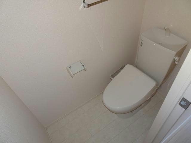 トイレ 内房線/五井駅 バス14分藤井下車:停歩8分 1階 築6年