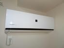 リビングエアコン 内房線/五井駅 バス14分藤井下車:停歩8分 1階 築6年