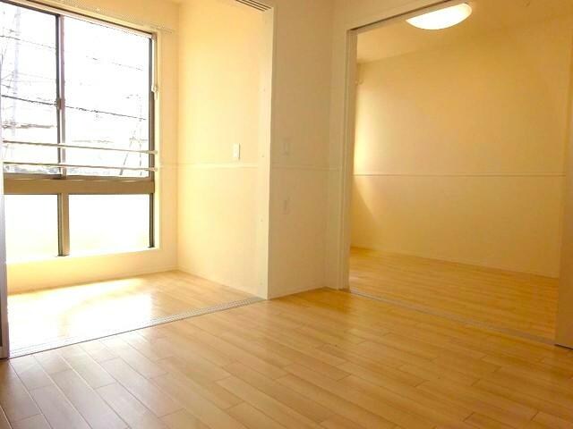 リビング 内房線/八幡宿駅 徒歩20分 2階 築6年