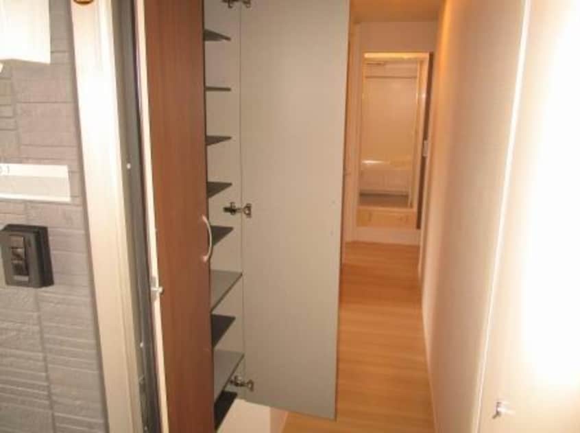 収納 内房線/姉ケ崎駅 徒歩17分 2階 築6年