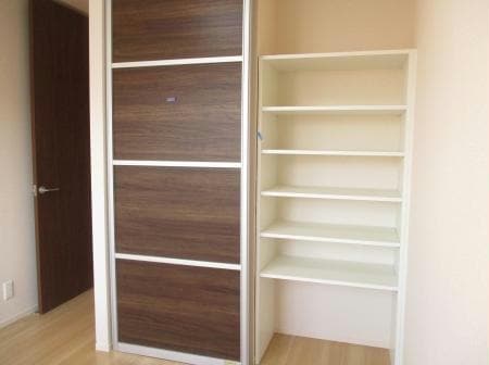 収納 内房線/姉ケ崎駅 徒歩17分 2階 築6年