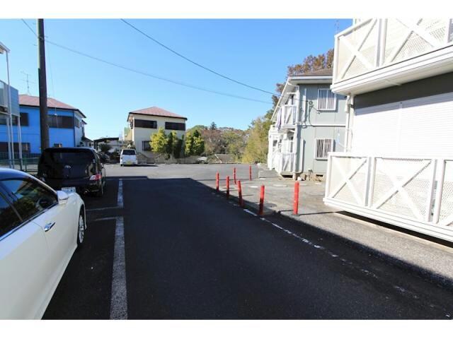 駐車場 内房線/八幡宿駅 バス14分山木下車:停歩5分 2階 築30年