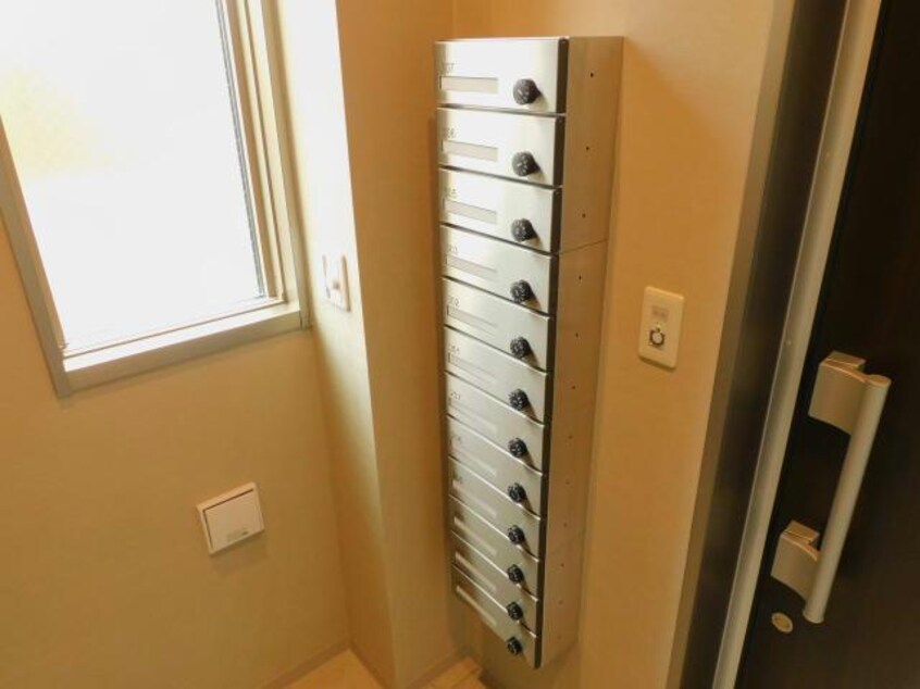 集合ポスト ビューノ陽光