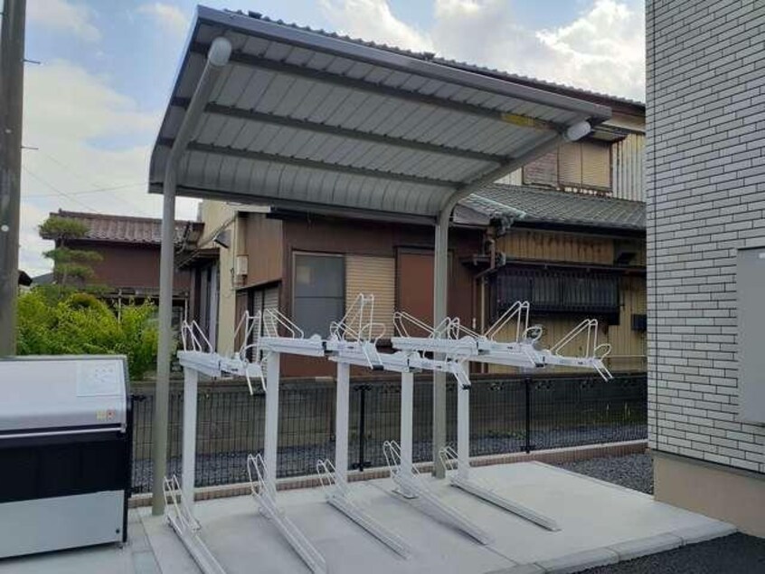 駐輪場 ココ　アムール