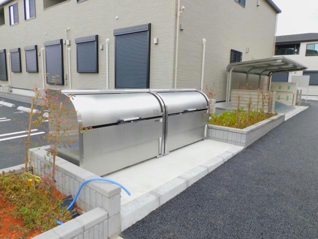 ゴミ捨て場 ル　ソレイユⅡ