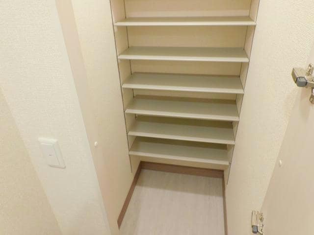 シューズクローク 内房線/五井駅 徒歩24分 1階 築2年