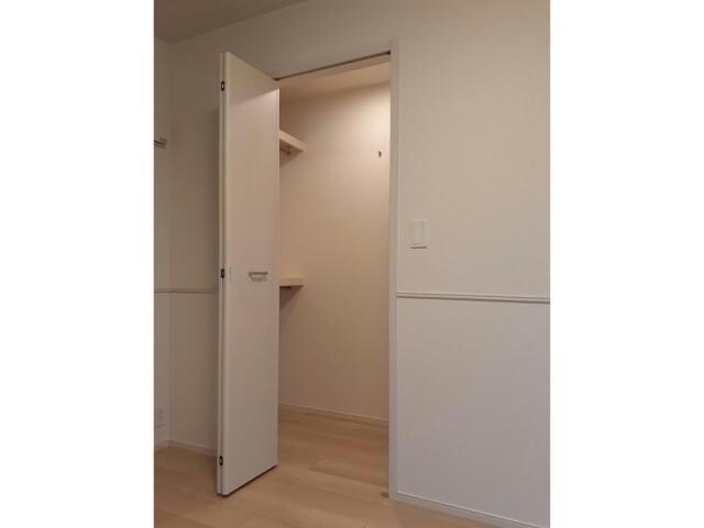 収納クローゼット ルミエールB