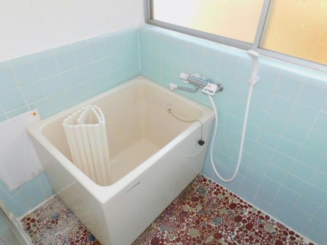浴室 小湊鉄道/上総川間駅 徒歩11分 1-2階 築48年