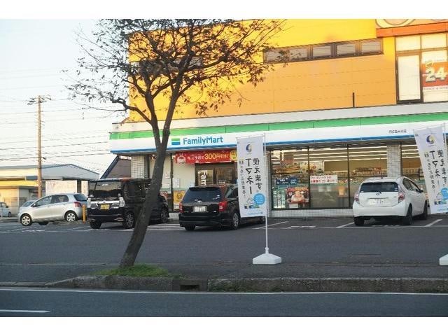 ファミリーマート市原五井東店(コンビニ)まで326m※ファミリーマート 五井東三丁目一戸建て