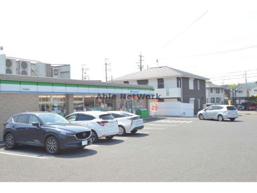 ファミリーマート犬山清水店(コンビニ)まで213m フレグランス松山Ⅱ