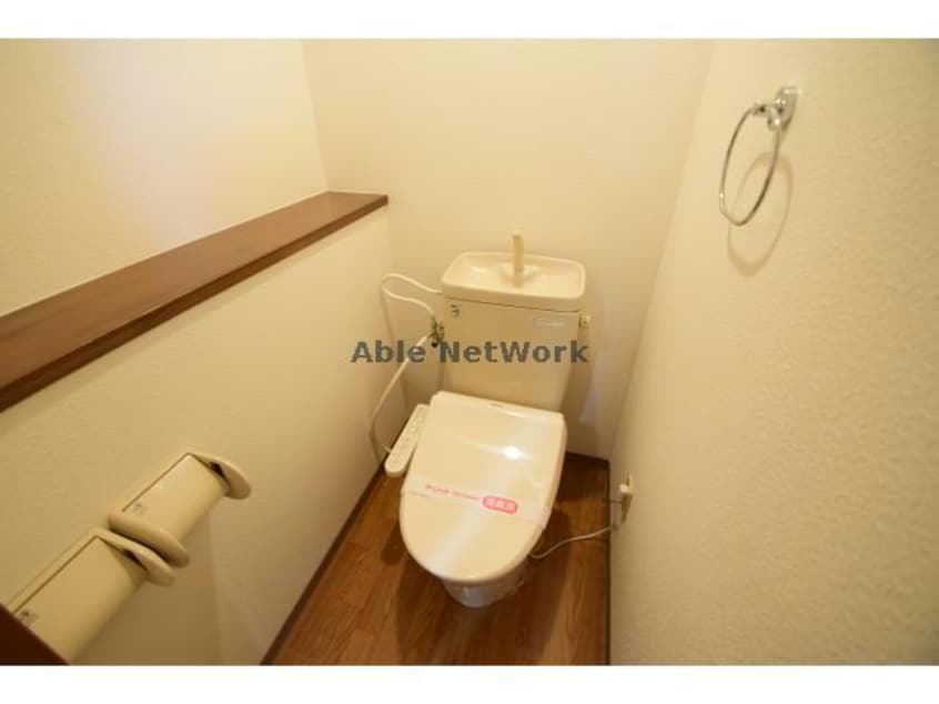 温水洗浄便座機能付きトイレです♪ メゾンフリージア