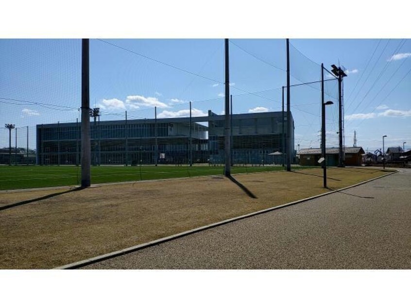 羽黒中央公園(公園)まで970m ピーチランドＡ