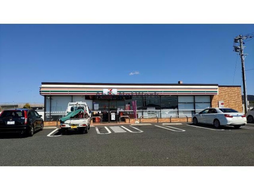 セブンイレブン犬山梅坪店(コンビニ)まで690m ホープタウン