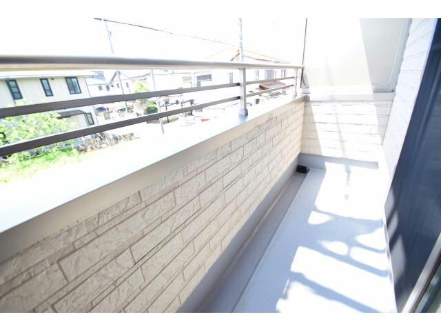 日当たり良好なベランダですね！ プレジョイア