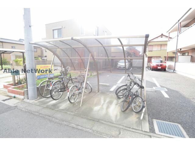 駐輪場 オークス中切