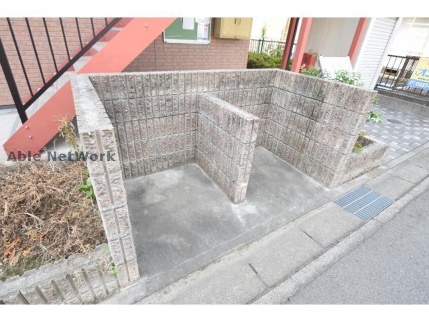 ゴミ置き場 オークス中切