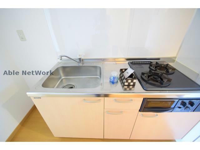 ガスコンロ付きのシステムキッチンです。 ブリイエーシャトウ