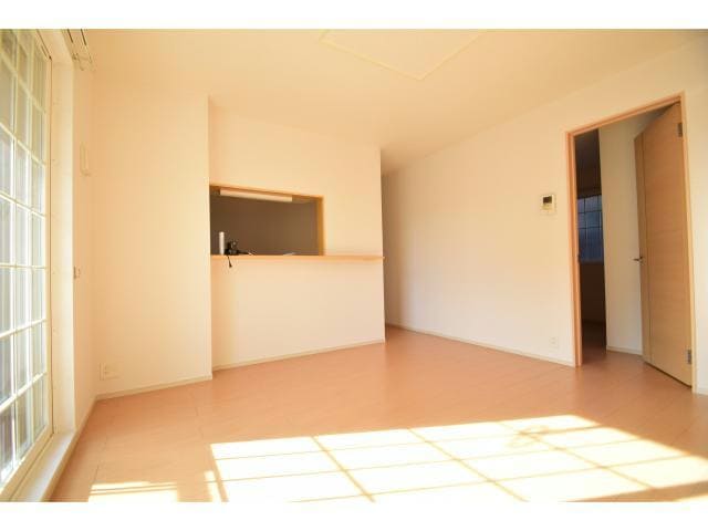 人気の対面型キッチンで目が行き届きますね♪ メゾンドソレイユ