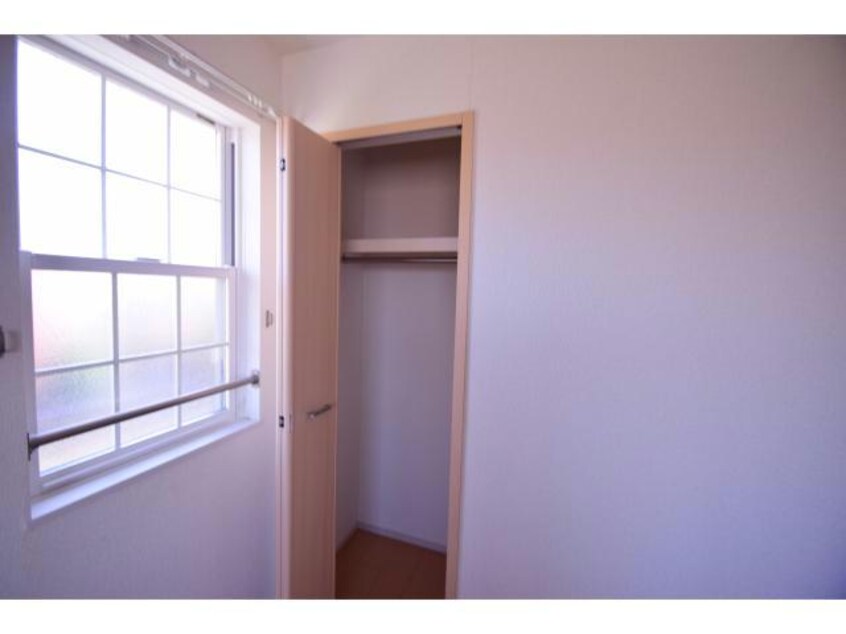 洋室側クローゼット ヨウキⅢ