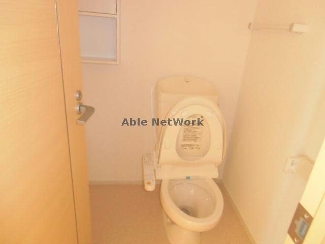 トイレには快適なウォシュレット付♪ ソレイユ