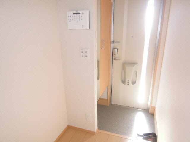 玄関周り プラム　シャルマン