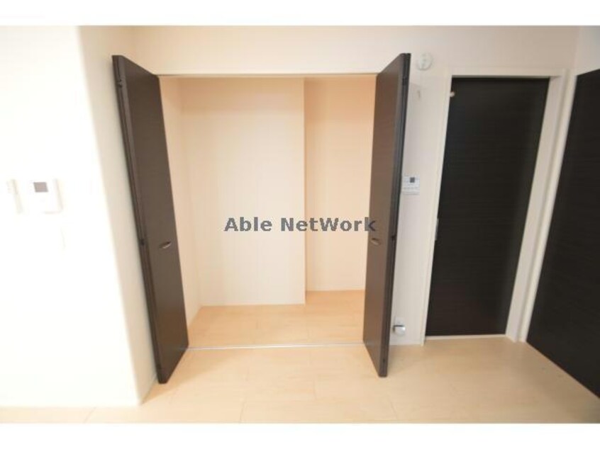 ＬＤＫ横の収納です。 ビアンカ（Bianca)