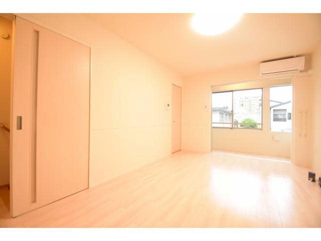  トレスポリシア