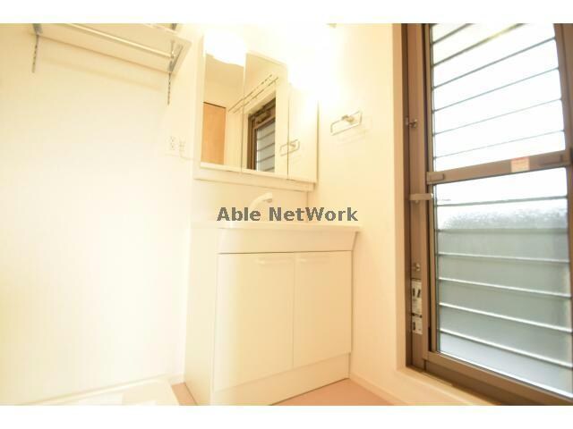  ホワイトメゾン錦