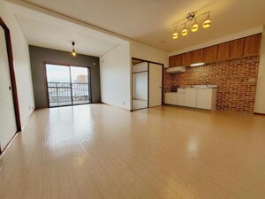 ルナ前川