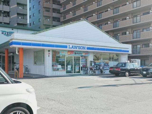 ローソン徳島佐古六番町店(コンビニ)まで532m ベレオ南佐古