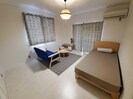 シャトル二軒屋の外観