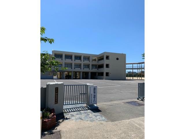 徳島市立加茂名中学校(中学校/中等教育学校)まで375m グランドハイツ