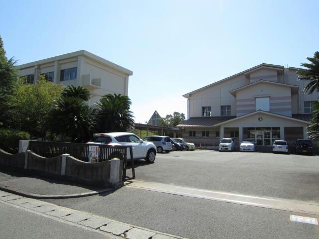 鳴門市立林崎小学校(小学校)まで341m 鳴門線/鳴門駅 徒歩16分 1-2階 1年未満