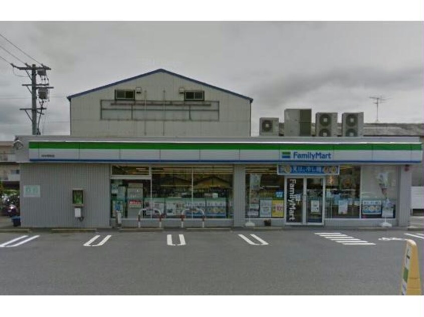 ファミリーマート刈谷宝町店(コンビニ)まで745m グリーンハイツ