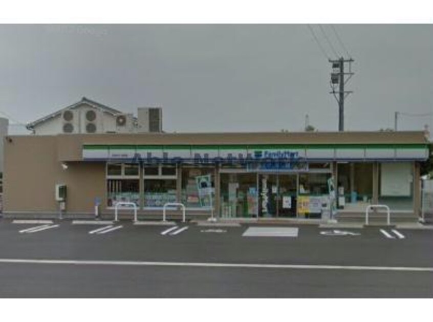 ファミリーマート刈谷井ケ谷町店(コンビニ)まで578m エレガンス前田