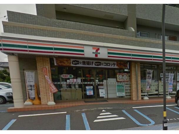 セブンイレブン刈谷広小路2丁目店(コンビニ)まで520m Casa Avenue Kariya