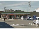 ファミリーマート知立本町店(コンビニ)まで1306m コーポ西栄