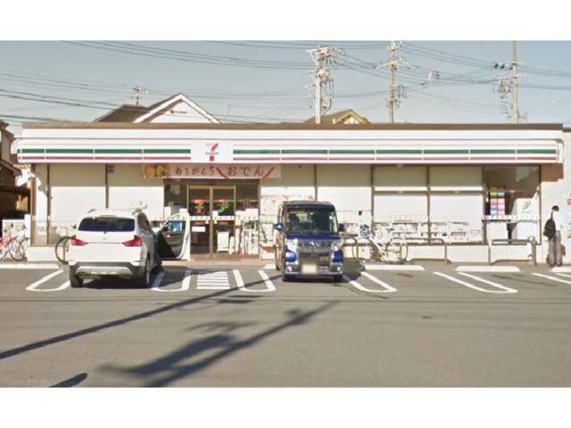 セブンイレブン安城新田町小山店(コンビニ)まで655m マンション小山Ａ